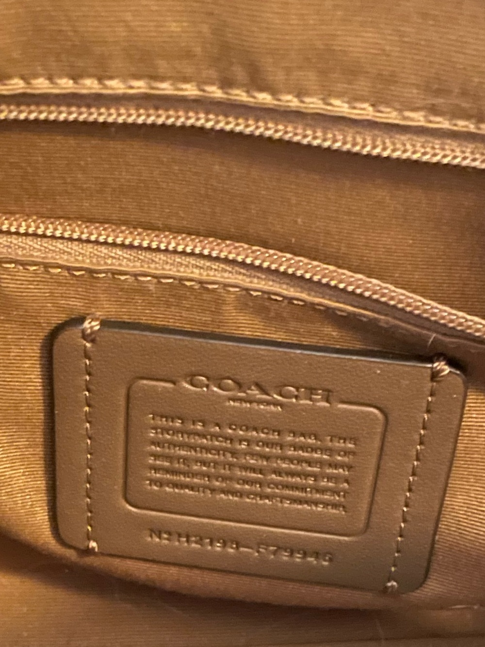 Ivory Coach purse PRICE IS FIRM - Picture 7 of 7